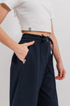 DAPHNE – Pantaloni evazati lungi din stofa cu talie inalta, buzunare si dunga, bleumarin
