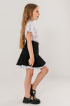 DARINA – Fusta scurta din stofa cu volan alb in contrast, negru