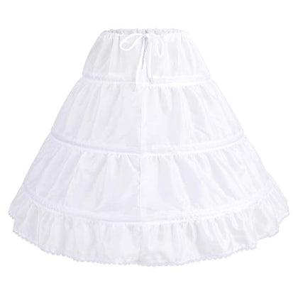 Cum transformi o rochiță simplă într-un costum pentru serbarea de Crăciun cu o pelerină de tul, fără să cumperi alt costum