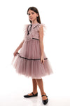 ODALYS – Rochie eleganta din tulle fin cu volane, buline si panglici din catifea, roz prafuit