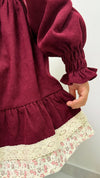 AYSEL – Rochie din catifea reiat cu model in clos, detalii florale si aplicatii din dantela vintage, rosu bordo
