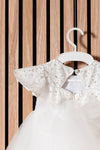 ELDA - Rochiță de ceremonie din tulle fin cu dantelă, broderie și aplicații stralucitoare, alb
