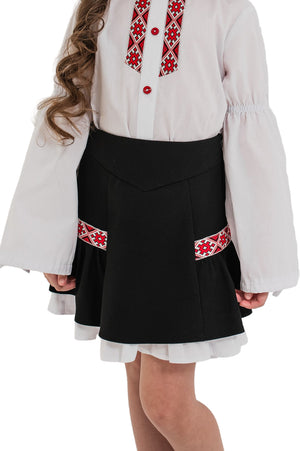 DARINA – Fustă scurtă din stofă cu motive etnice și volan în contrast, negru/roșu